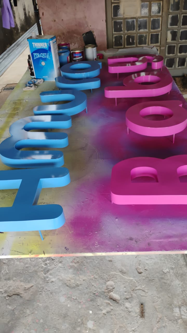 Fachadas e Letreiros