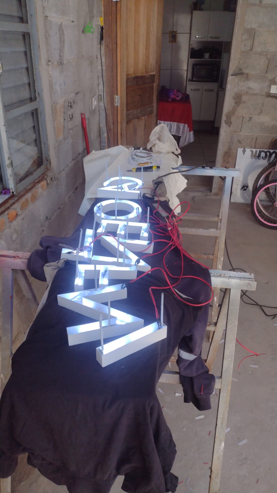 Fachadas e Letreiros